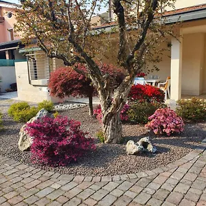 casa-sofia-tezze-sul-brenta.hotelinveneto.com/